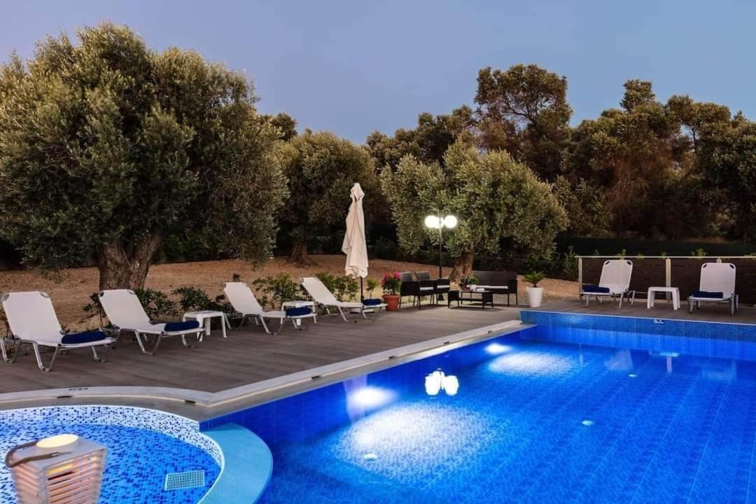 Villa Emily Rethymno Аделианос Кампос Экстерьер фото